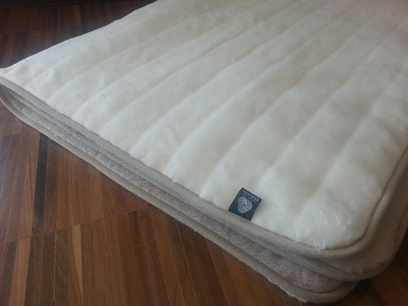 17 KOŁDRA Z WEŁNY CAMEL JASNY + KASZMIR LUX PASY 200X200