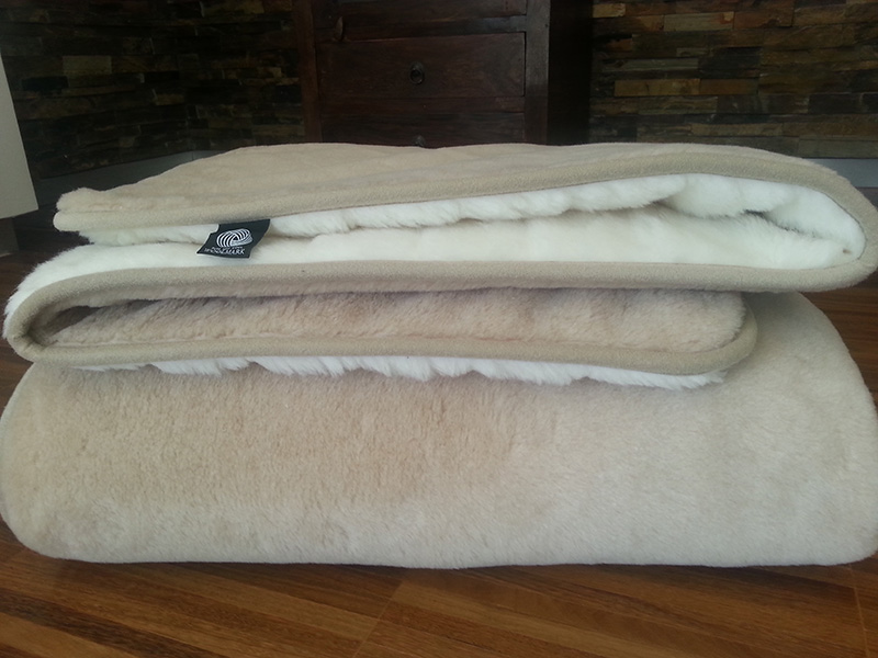 26 KOŁDRA Z WEŁNY CAMEL JASNY + KASZMIR LUX PASY 200X200