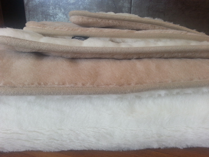29 KOŁDRA Z WEŁNY CAMEL JASNY + KASZMIR LUX PASY 200X200