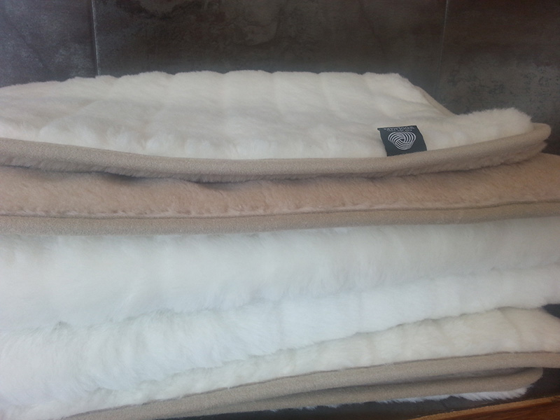 6 KOŁDRA Z WEŁNY CAMEL JASNY + KASZMIR LUX PASY 200X200