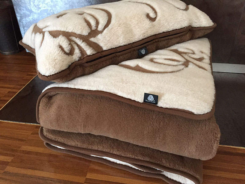 23 KOŁDRA Z WEŁNY CAMEL WIELBŁĄDZIEJ SZLACHECKI 200x200