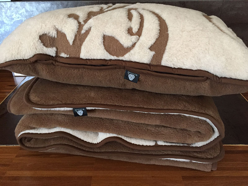 24 KOŁDRA Z WEŁNY CAMEL WIELBŁĄDZIEJ SZLACHECKI 200x200