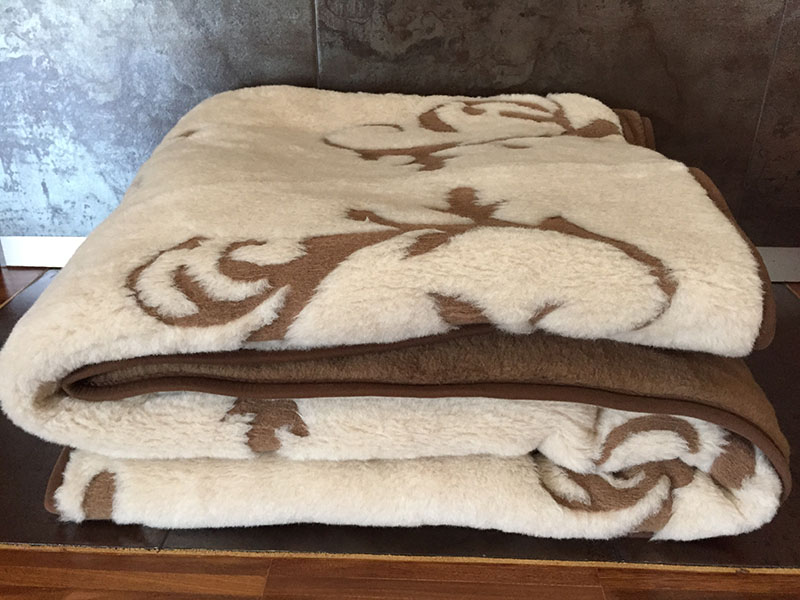 27 KOŁDRA Z WEŁNY CAMEL WIELBŁĄDZIEJ SZLACHECKI 200x200