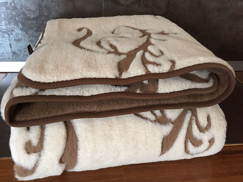 6 KOŁDRA Z WEŁNY CAMEL WIELBŁĄDZIEJ SZLACHECKI 200x200