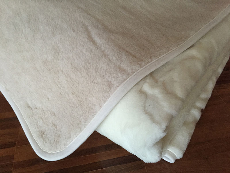 KOŁDRA Z WEŁNY CAMEL JASNY + KASZMIR RÓŻA 220x200