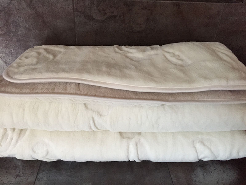 KOŁDRA Z WEŁNY CAMEL JASNY + KASZMIR RÓŻA 220x200