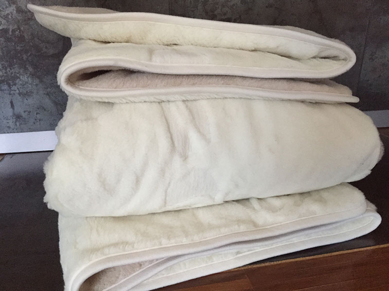 KOŁDRA Z WEŁNY CAMEL JASNY + KASZMIR RÓŻA 220x200