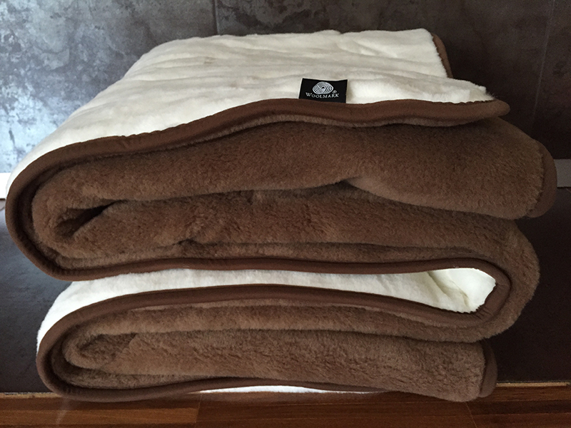 15 KOŁDRA Z WEŁNY CAMEL CIEMNY + KASZMIR RÓŻA 160x200