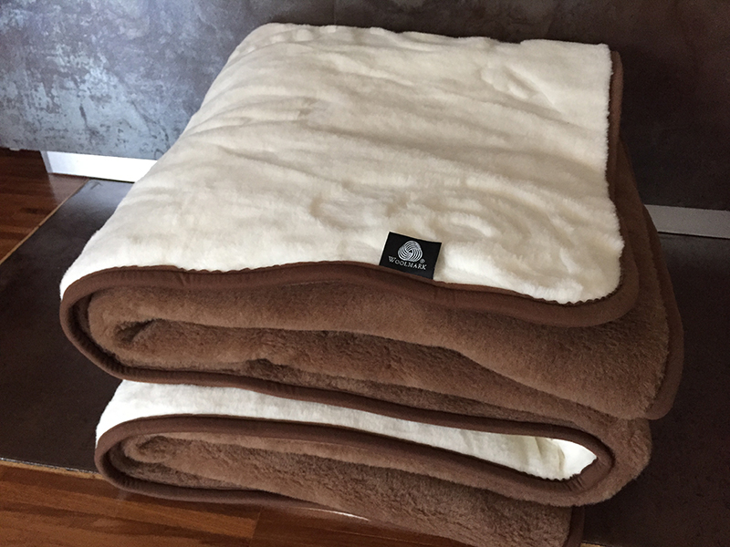 16 KOŁDRA Z WEŁNY CAMEL CIEMNY + KASZMIR RÓŻA 160x200
