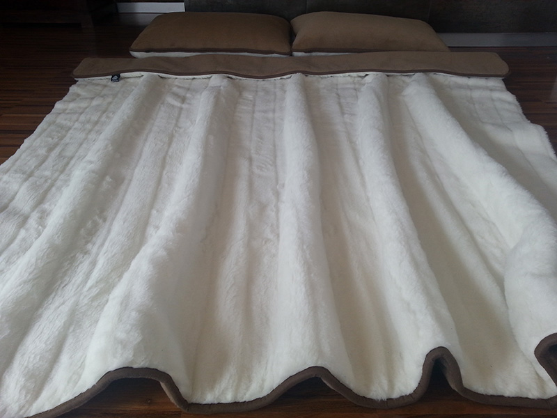 POŚCIEL Z WEŁNY KASZMIR LUX PASY + CAMEL CIEMNY 220X200 + MATERAC