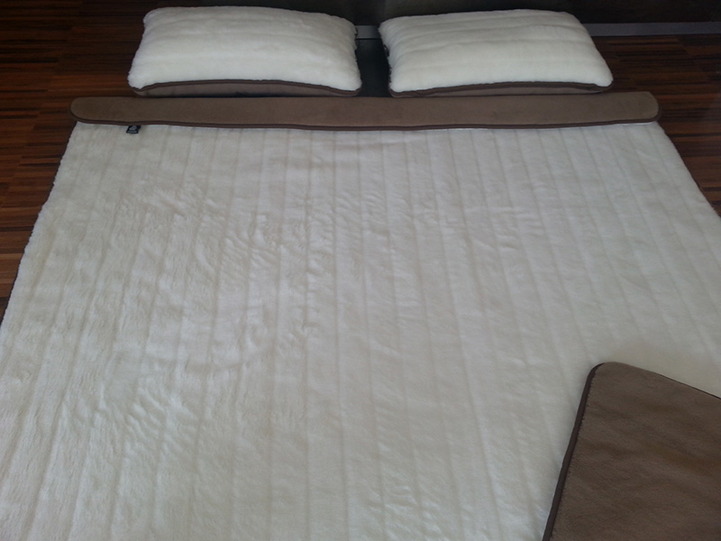 POŚCIEL Z WEŁNY KASZMIR LUX PASY + CAMEL CIEMNY 220X200 + MATERAC