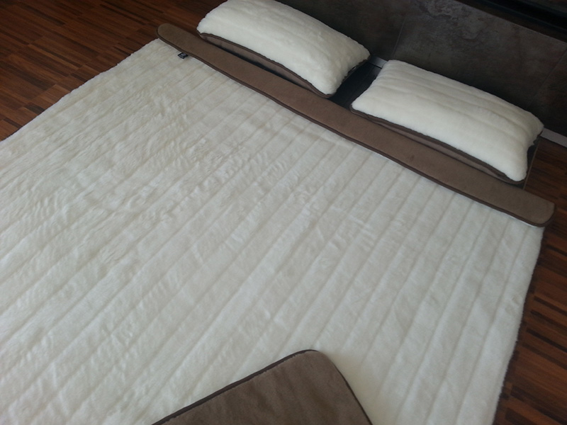 POŚCIEL Z WEŁNY KASZMIR LUX PASY + CAMEL CIEMNY 220X200 + MATERAC
