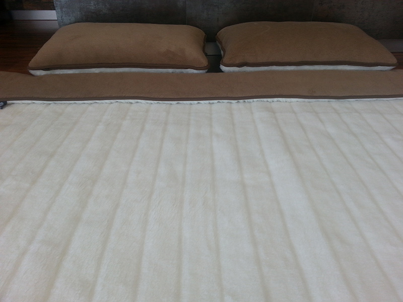 POŚCIEL Z WEŁNY KASZMIR LUX PASY + CAMEL CIEMNY 220X200 + MATERAC