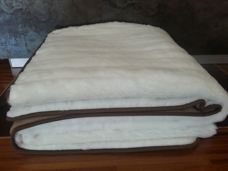 KOŁDRA Z WEŁNY CAMEL CIEMNY + KASZMIR LUX PASY 140X200