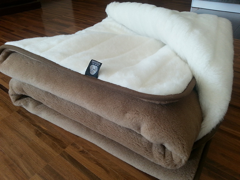 KOŁDRA Z WEŁNY CAMEL CIEMNY + KASZMIR LUX PASY 140X200
