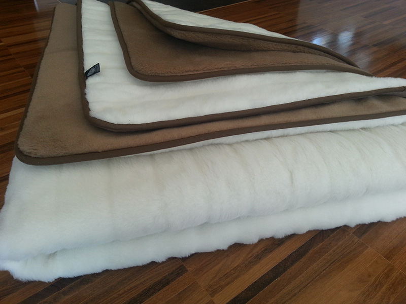 KOŁDRA Z WEŁNY CAMEL CIEMNY + KASZMIR LUX PASY 140X200