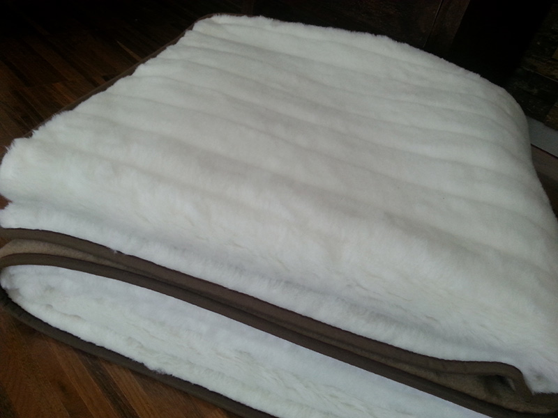 KOŁDRA Z WEŁNY CAMEL CIEMNY + KASZMIR LUX PASY 140X200