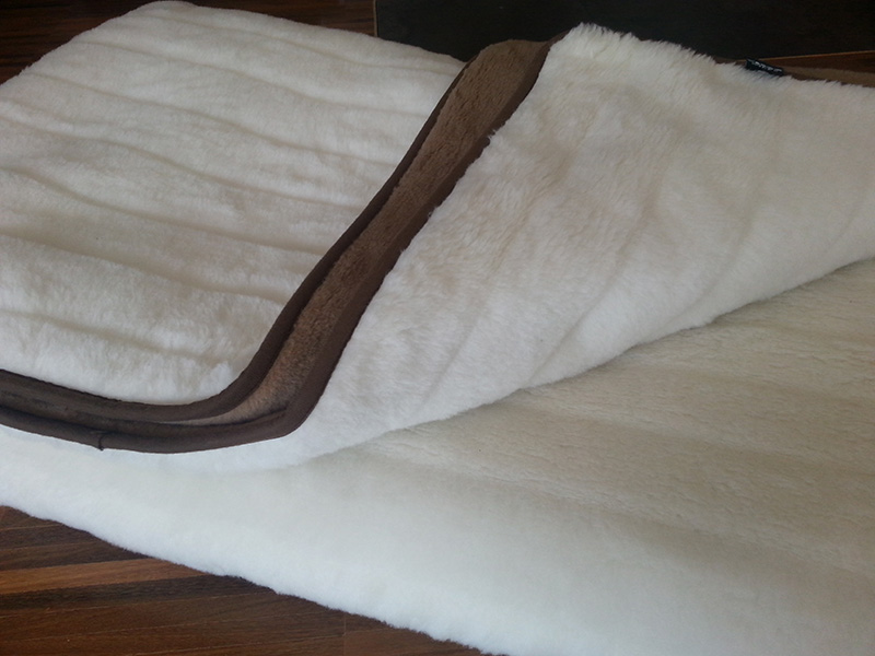 KOŁDRA Z WEŁNY CAMEL CIEMNY + KASZMIR LUX PASY 140X200