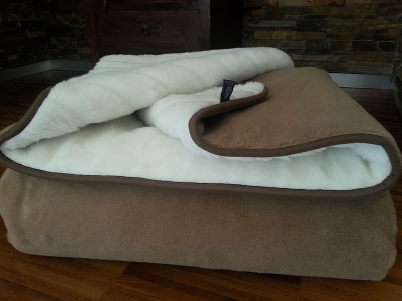 KOŁDRA Z WEŁNY CAMEL CIEMNY + KASZMIR LUX PASY 140X200