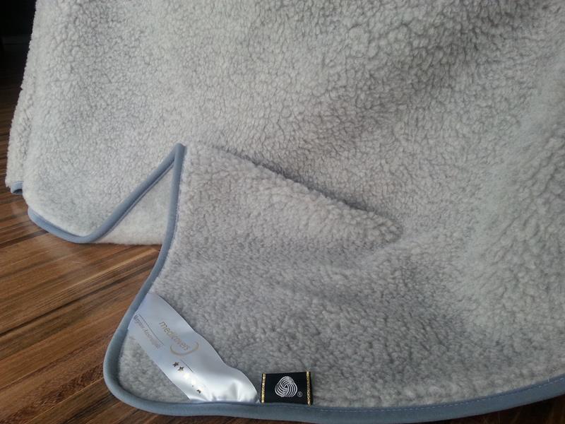 KOC Z WEŁNY MERYNOS TUMBLER SILVER 160X200