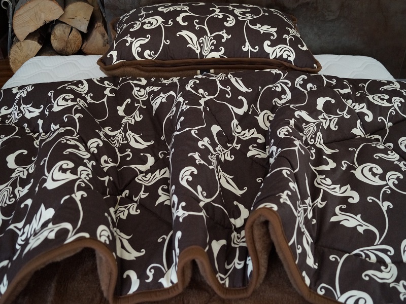 POŚCIEL Z WEŁNY CAMEL CIEMNY BROWN MEDIOLAN 140x200