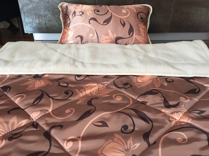 POŚCIEL Z WEŁNY WIELBŁĄDZIEJ CAMEL CAPPUCCINO KWIAT LOTOSU 140x200