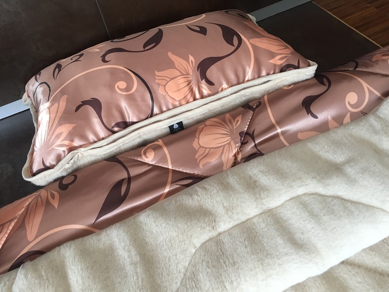 POŚCIEL Z WEŁNY WIELBŁĄDZIEJ CAMEL CAPPUCCINO KWIAT LOTOSU 140x200