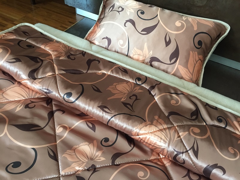 POŚCIEL Z WEŁNY WIELBŁĄDZIEJ CAMEL CAPPUCCINO KWIAT LOTOSU 140x200