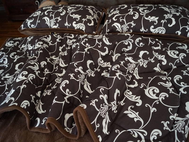 POŚCIEL Z WEŁNY CAMEL CIEMNY BROWN MEDIOLAN 160x200