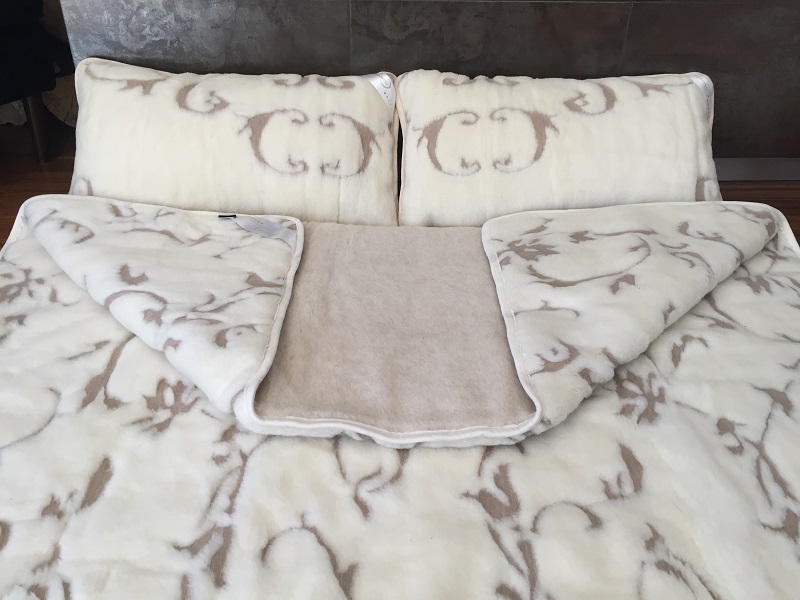 POŚCIEL Z WEŁNY KASZMIR SZLACHECKI + CAMEL JASNY 180X200 + PODKŁAD
