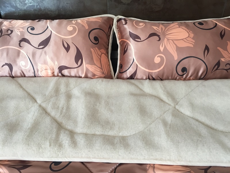 POŚCIEL Z WEŁNY WIELBŁĄDZIEJ CAMEL CAPPUCCINO KWIAT LOTOSU 160x200