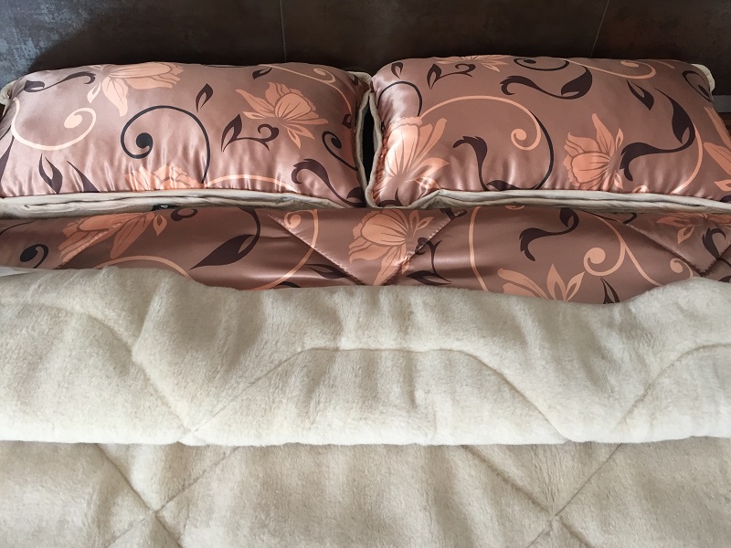 POŚCIEL Z WEŁNY WIELBŁĄDZIEJ CAMEL CAPPUCCINO KWIAT LOTOSU 160x200