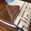 KOŁDRA Z WEŁNY CAMEL CIEMNY + MERYNOS TUMBLER GREKA 160x200