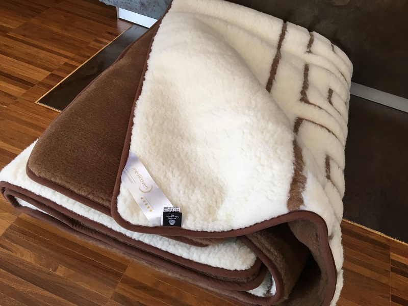 KOŁDRA Z WEŁNY CAMEL CIEMNY + MERYNOS TUMBLER GREKA 160x200