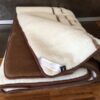 KOŁDRA Z WEŁNY CAMEL CIEMNY + MERYNOS TUMBLER GREKA 160x200