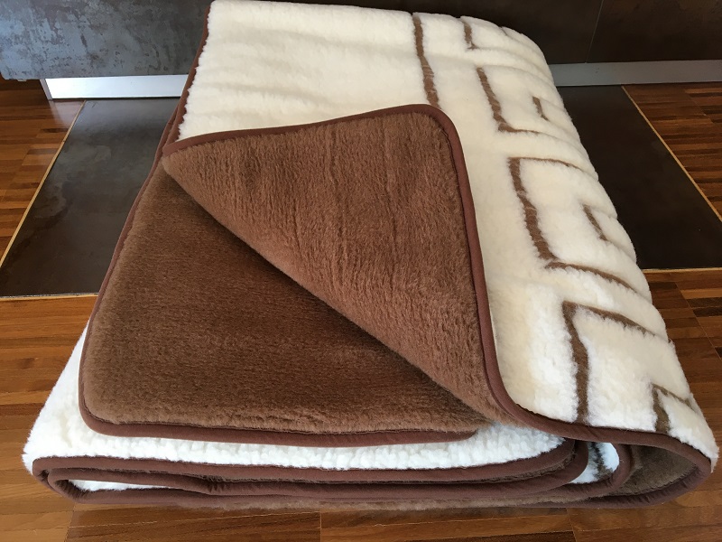 KOŁDRA Z WEŁNY CAMEL CIEMNY + MERYNOS TUMBLER GREKA 160x200