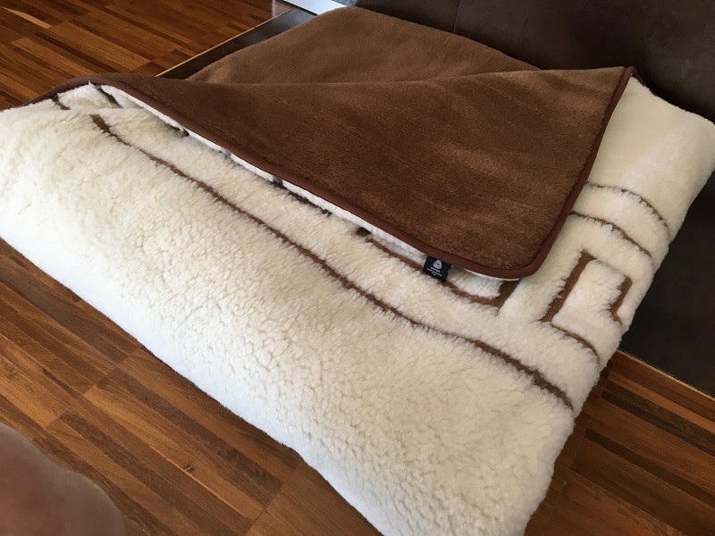 KOŁDRA Z WEŁNY CAMEL CIEMNY + MERYNOS TUMBLER GREKA 160x200
