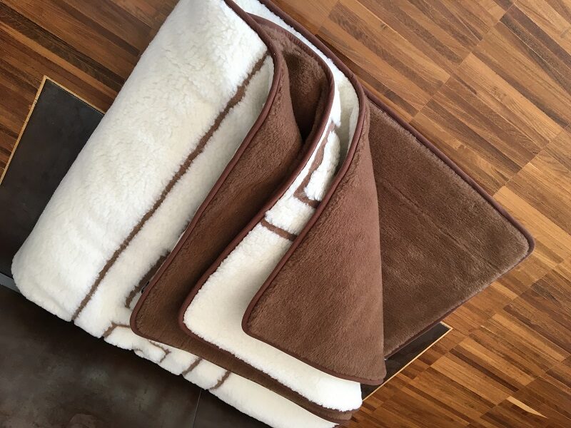 KOŁDRA Z WEŁNY CAMEL CIEMNY + MERYNOS TUMBLER GREKA 160x200