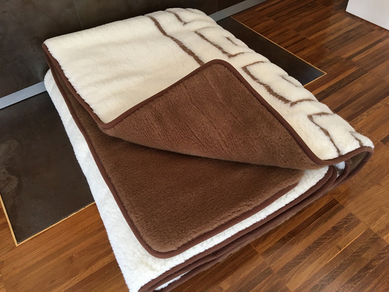 KOŁDRA Z WEŁNY CAMEL CIEMNY + MERYNOS TUMBLER GREKA 160x200