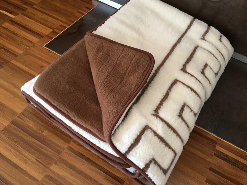 KOŁDRA Z WEŁNY CAMEL CIEMNY + MERYNOS TUMBLER GREKA 160x200