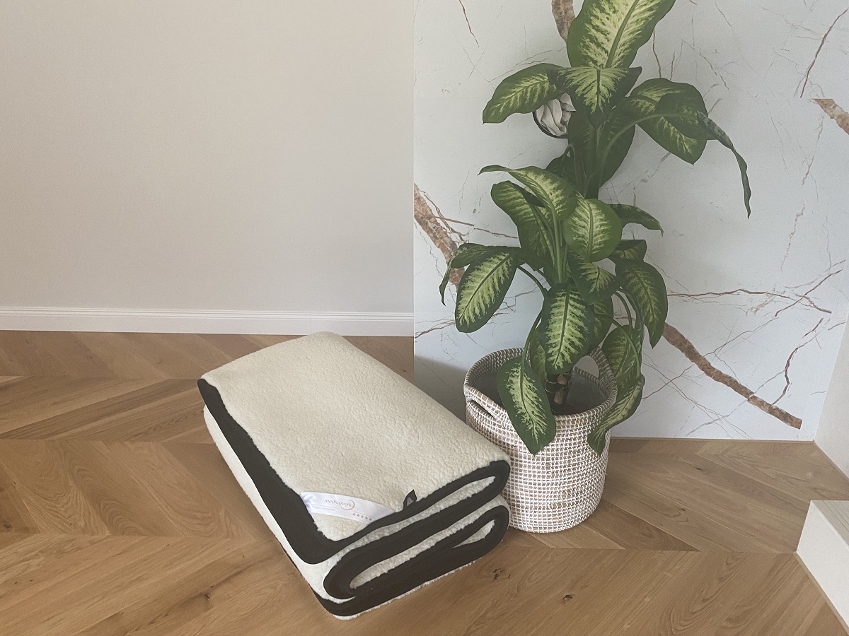 KOŁDRA Z WEŁNY MERYNOS CZARNO BIAŁY TUMBLER 140x200