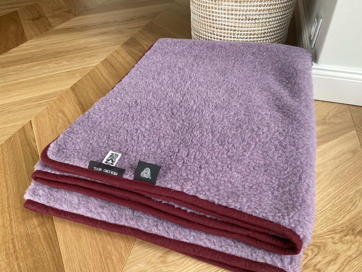 PODKŁAD Z WEŁNY MERYNOSA TUMBLER LAWENDA VIOLET 140x200