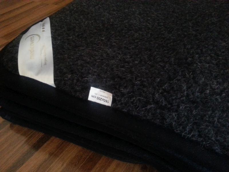 17 KOC Z WEŁNY MERYNOS TUMBLER BLACK 200X200