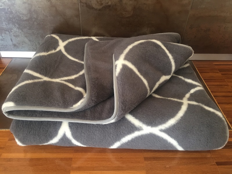 KOŁDRA Z WEŁNY ALPAKI CIEMNEJ ORIENT + ALPAKA GŁADKA 180x200