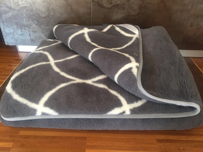 KOŁDRA Z WEŁNY ALPAKI CIEMNEJ ORIENT + ALPAKA GŁADKA 180x200