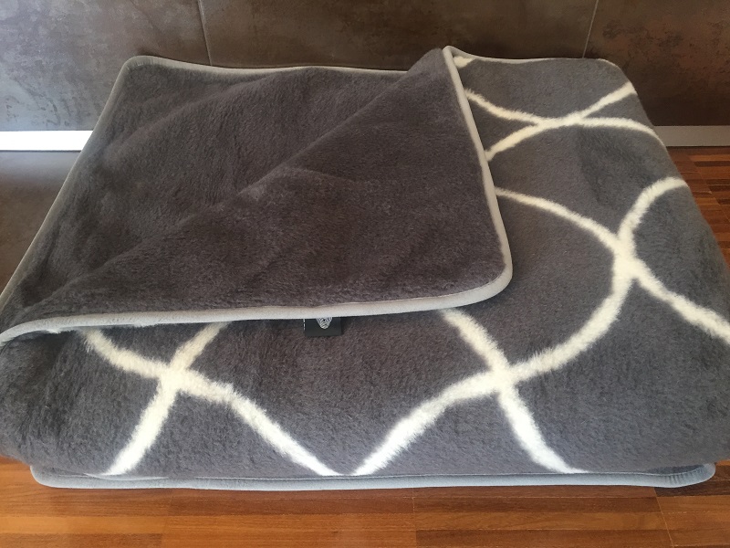 KOŁDRA Z WEŁNY ALPAKI CIEMNEJ ORIENT + ALPAKA GŁADKA 180x200