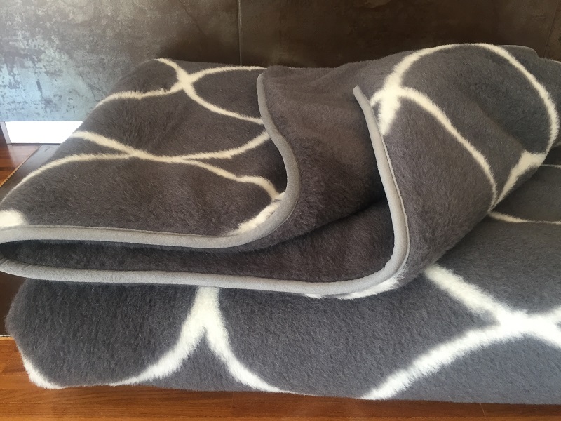 KOŁDRA Z WEŁNY ALPAKI CIEMNEJ ORIENT + ALPAKA GŁADKA 180x200