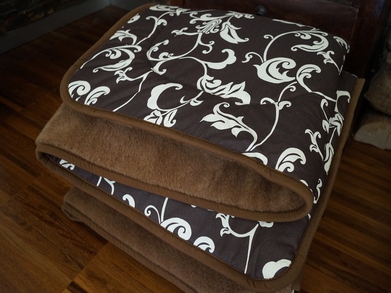 KOŁDRA Z WEŁNY CAMEL CIEMNY BROWN 200x200