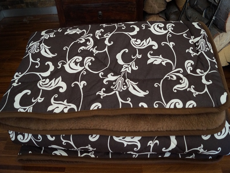 KOŁDRA Z WEŁNY CAMEL CIEMNY BROWN 200x200