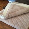 koldra-merynos-camel-pasy-3 KOŁDRA Z WEŁNY CAMEL CAPPUCCINO PASY + MERYNOS TUMBLER 140x200